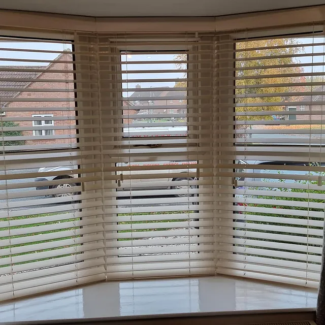 bay window blinds